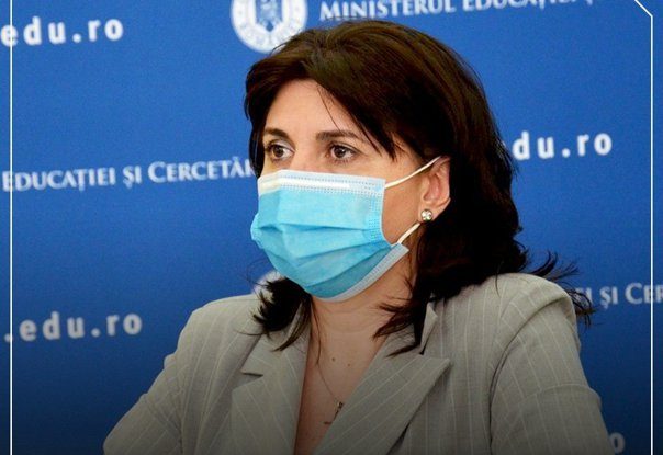 Asociaţia Şcolilor Private cere demisia preşedintelui Agenţiei