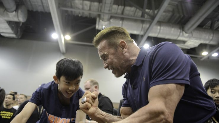 Muşchi mari, suflet pe măsură. Uriașul din Belarus cu slăbiciune pentru animale