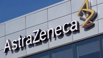Vaccinul împotriva Covid-19, produs de AstraZeneca, generează un răspuns imun puternic la vârstnici