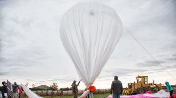 Internet zburător. Cât a reușit să stea în stratosferă unul dintre baloanele de internet de la Google