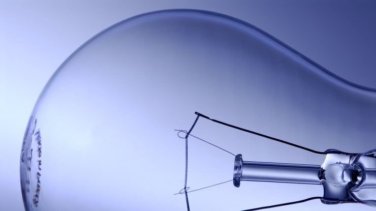 Pandemia şi războiul „sting lumina” unui important producător de becuri din Ungaria