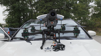 Cameră RED, de zeci de milioane de dolari, montată pe o dronă care ajunge la suta de kilometri într-o secundă