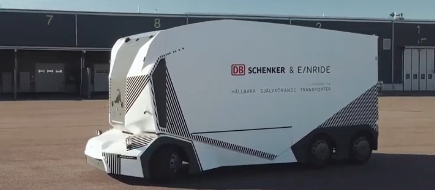 O companie suedeză a testat primul camion de transport electric integral autonom. Câți kilometri poate parcurge