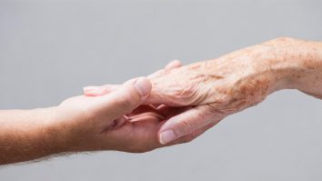 Patru cazuri de vindecări miraculoase de Covid-19