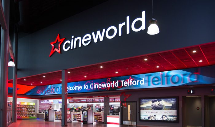 Lanțul de cinematografe Cineworld s-ar putea închide. Mii de locuri de muncă sunt în pericol