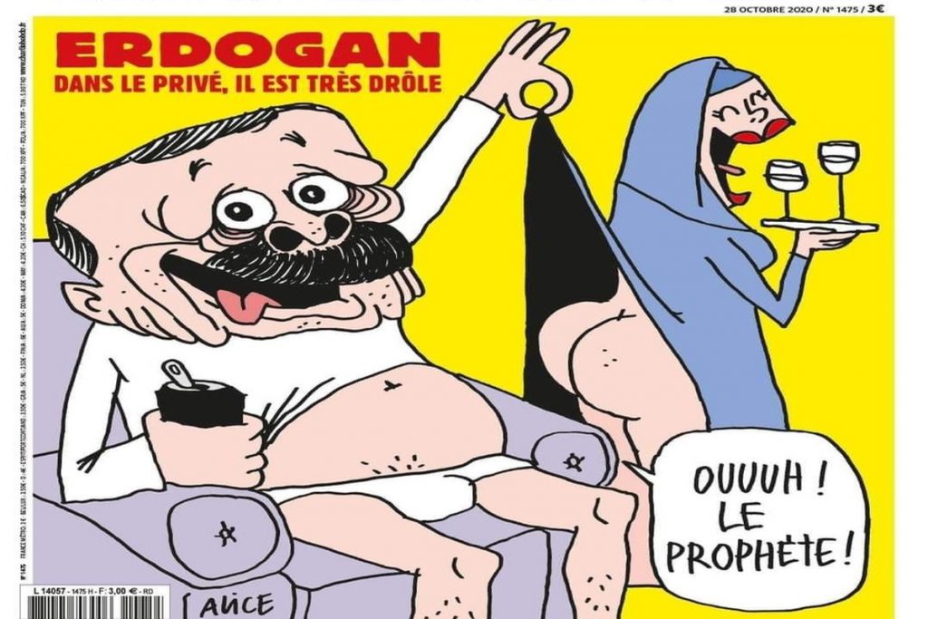 Președintele Turciei, pe coperta Charlie Hebdo: Erdogan apare în chiloți în timp ce ridică fusta unei femei
