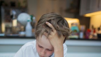 ISMB recomandă scurtarea orelor online pentru un randament mai bun