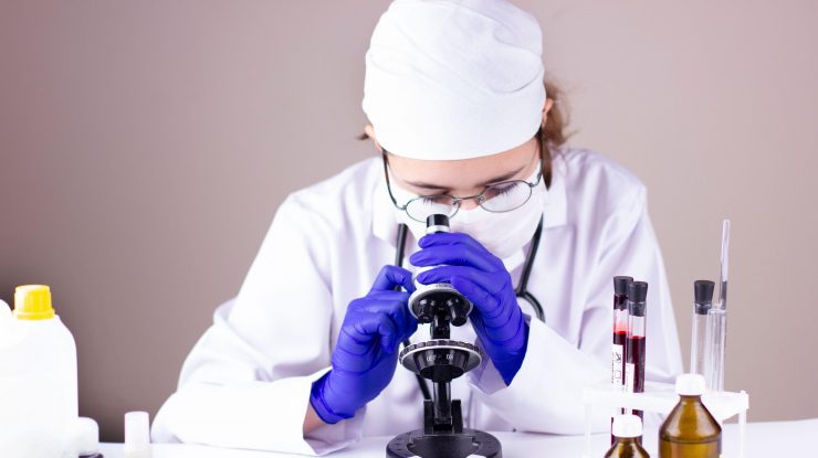 STUDIU. Cancerul sau Alzheimerul pot fi vindecate cu ajutorul inteligenței artificiale