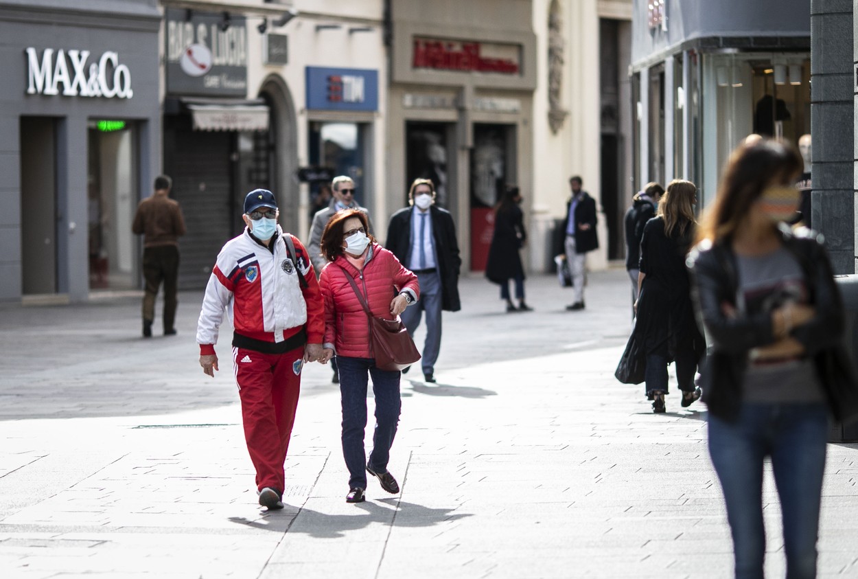 Europa, tot mai afectată de noul val de infectări cu virusul SARS-CoV-2. „Suntem în pragul dezastrului”