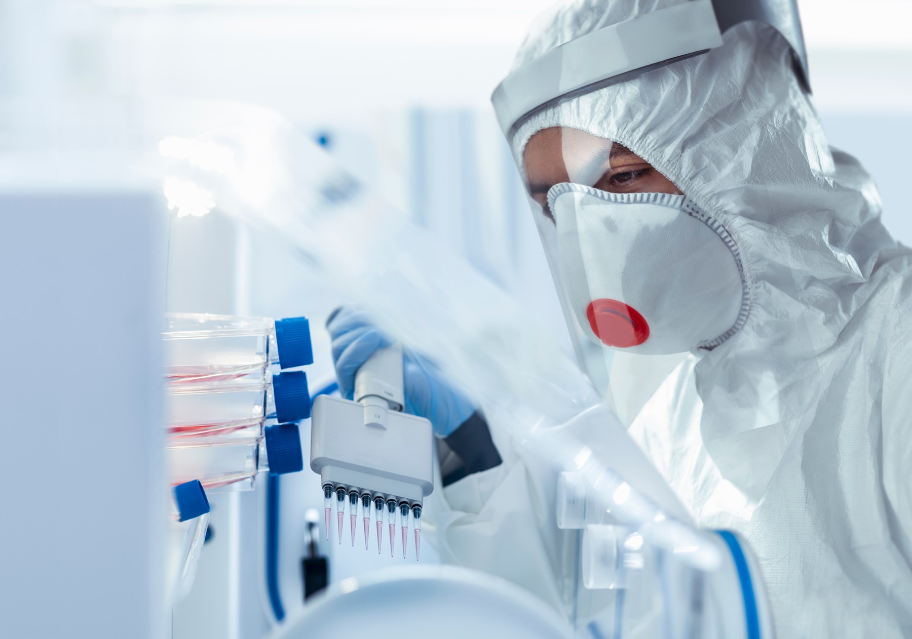 Cum se face corect diferențierea dintre infecția cu COVID-19 și o răceală banală