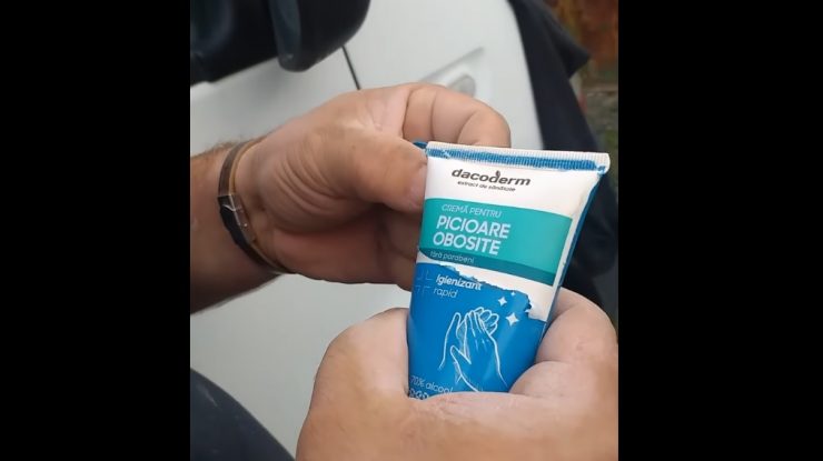 Dezinfectant pentru mâini, ambalat în tub cu cremă pentru picioare. Ce spune firma producătoare