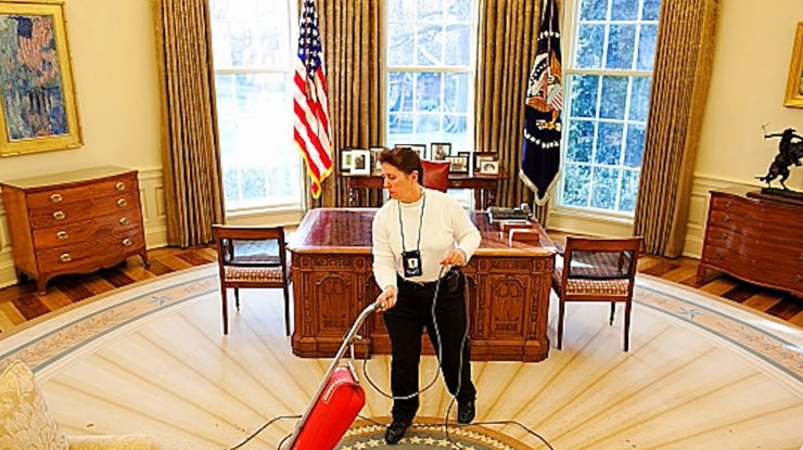 Cum se curăţă şi se dezinfectează Casa Albă