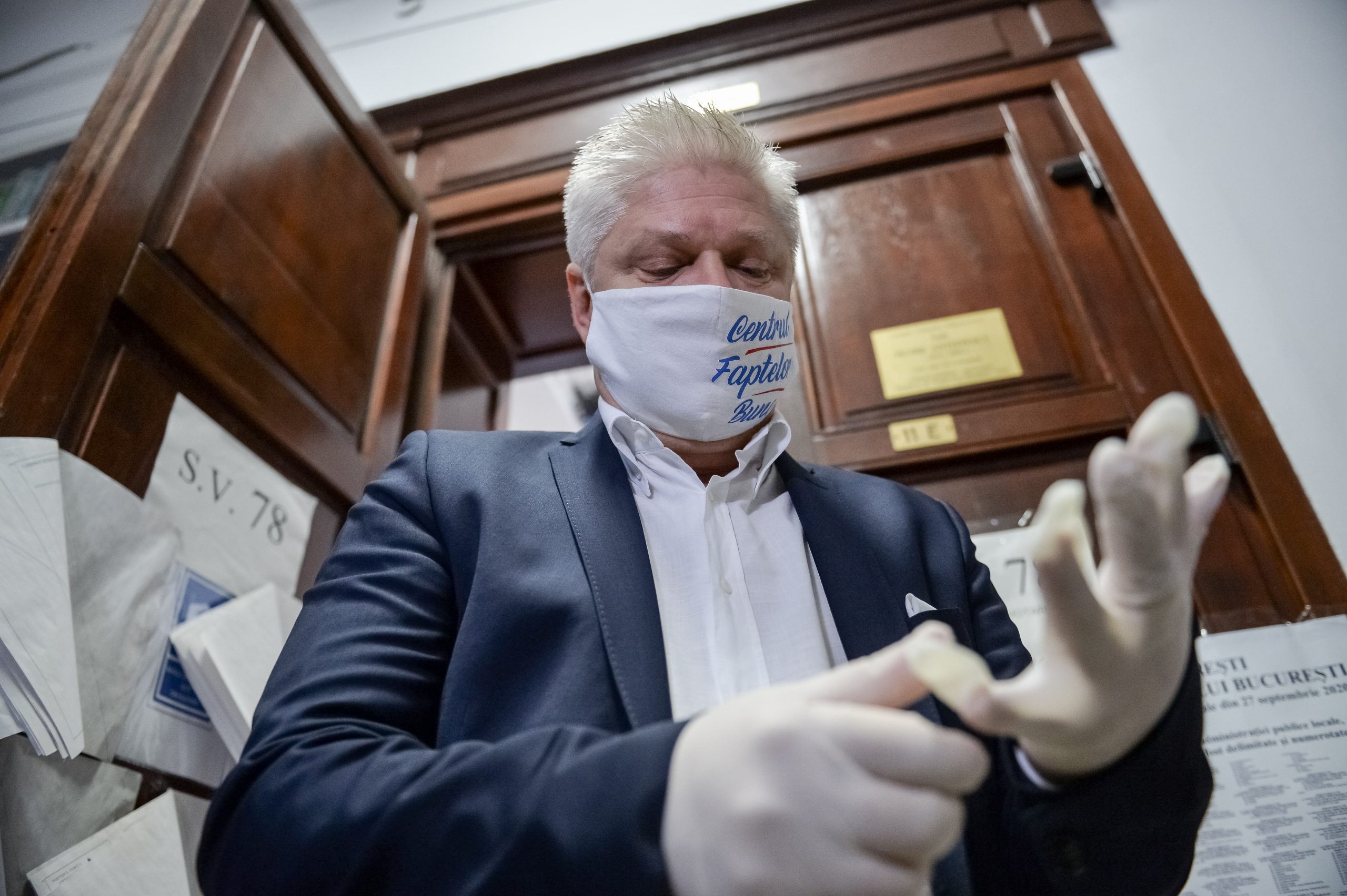 Scandalul de la Sectorul 1 continuă. Daniel Tudorache a depus o plângere pe numele preşedintelui BES1