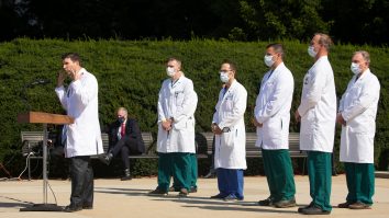 Sean Conley și echipa medicală, despre starea lui Trump: „De 72 ore, nu a mai fost pe tratament pentru febră”