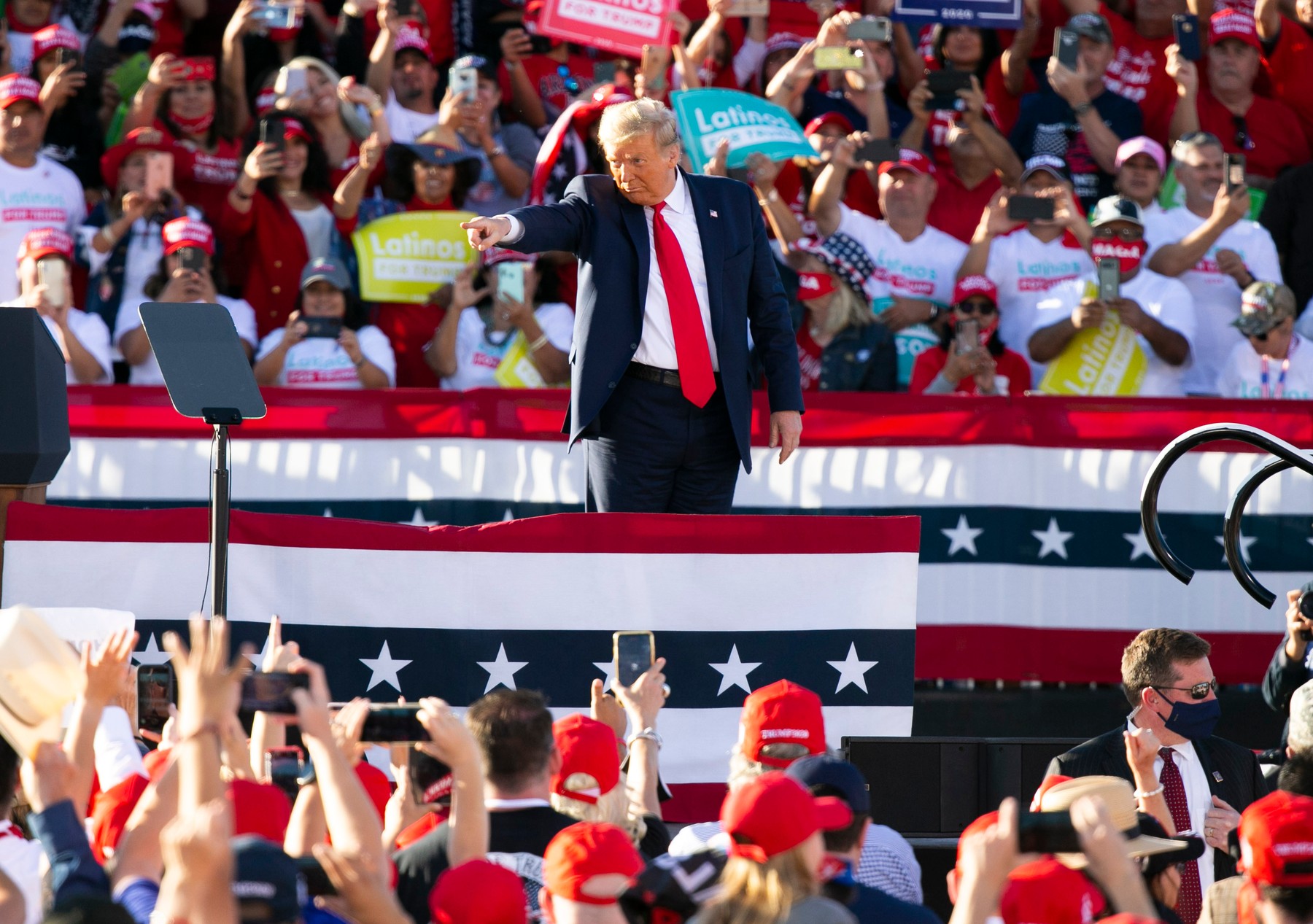 Hackerii au furat 2,3 milioane de dolari dintr-un cont folosit pentru campania lui Donald Trump