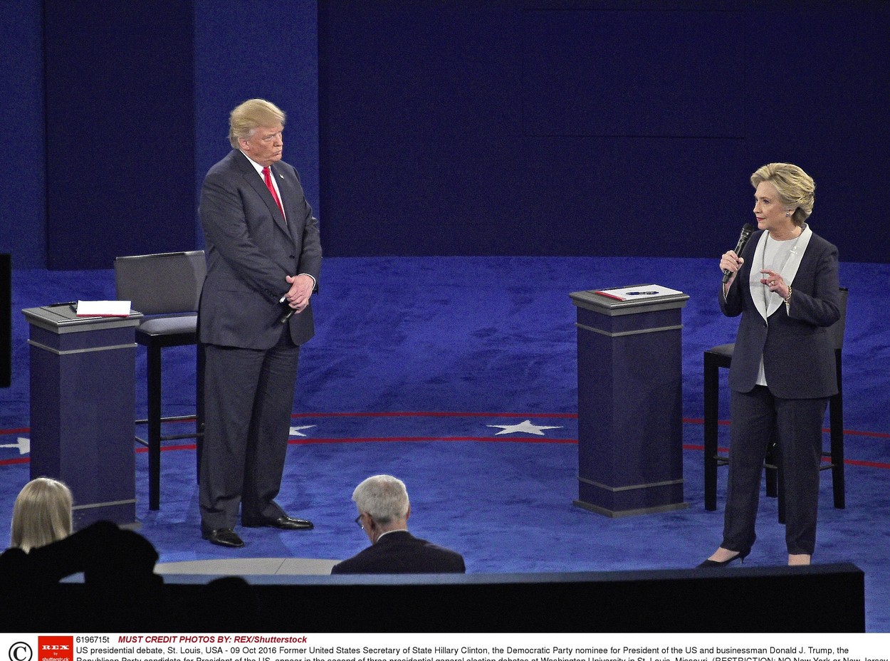 Same old Donald Trump. Ce  atitudine avea acum 4 ani, la ultima dezbatere dintre el și Hillary Clinton