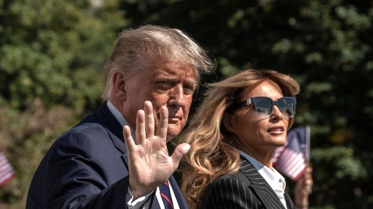Mesaje ironice pentru Trump, de la actori: „Nu înțeleg cum a luat Melania virusul. Ei sunt distanțați fizic de când s-au căsătorit“