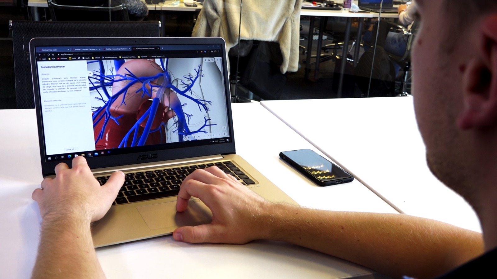 BioMap, platforma care îți explică anatomia corpului uman în 3D, creată de doi frați români