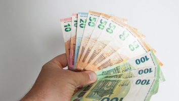 Cum pot obține IMM-urile sume nerambursabile în valoare de până la 150.000 euro