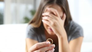 Mai puține căsătorii, mai multe divorțuri în 2020. Care sunt factorii care afectează relațiile de cuplu