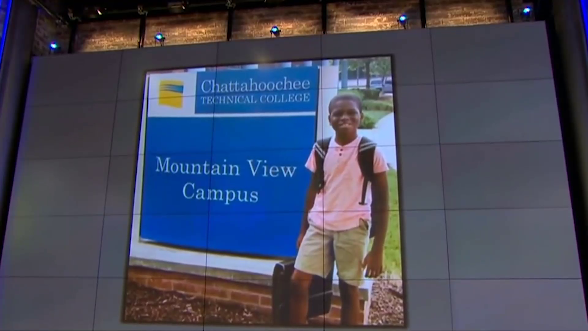 Un puști din SUA are 12 ani și se pregătește pentru Facultatea de Inginerie Aerospațială