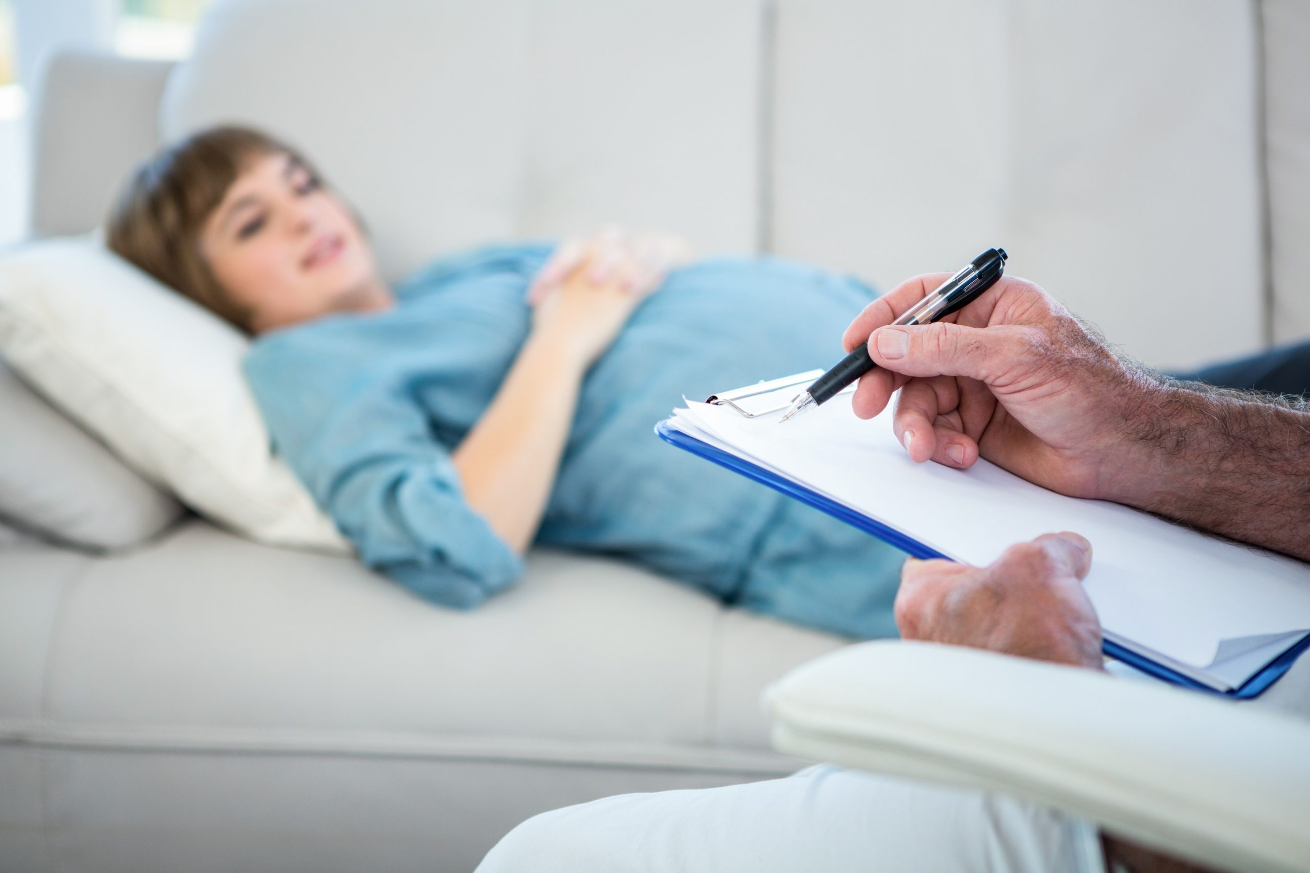 Medicii francezi riscă un an de închisoare și 15.0000 de euro amendă pentru eliberarea certificatelor de virginitate