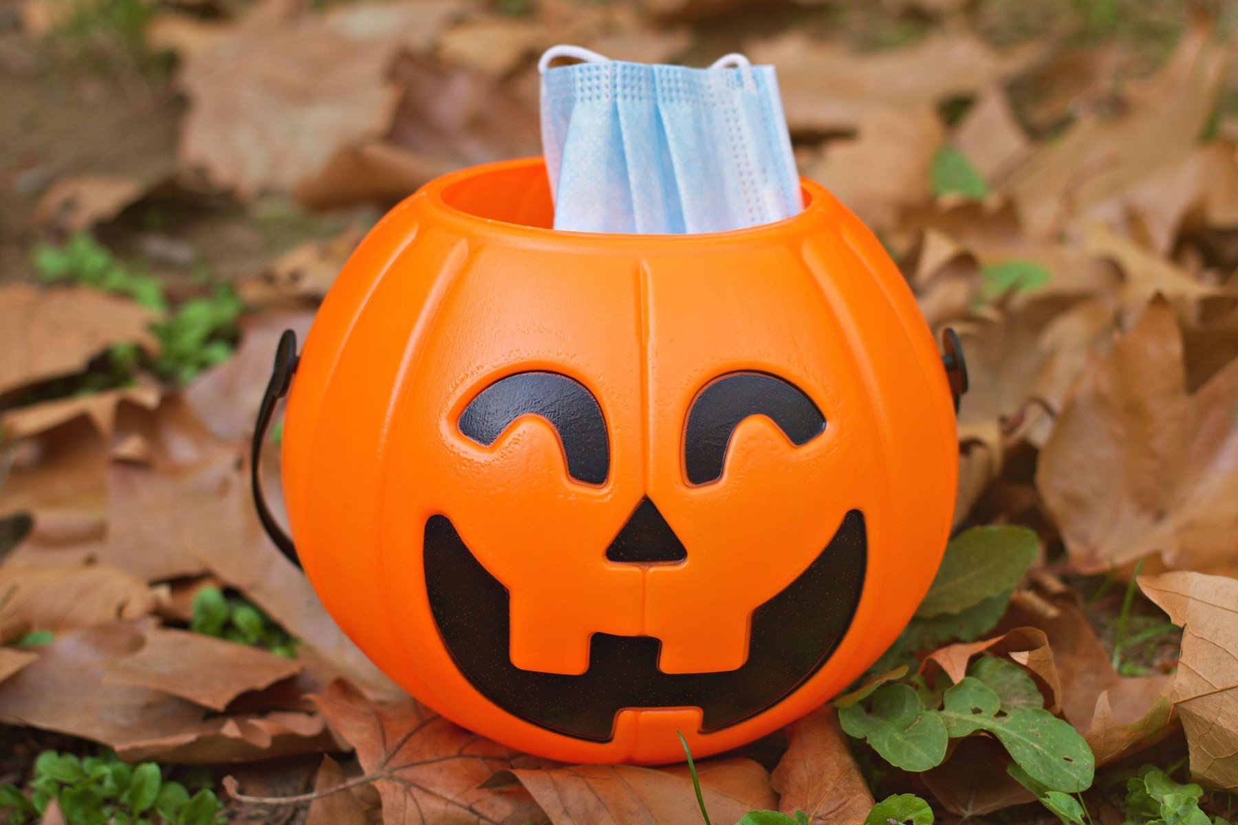 Masca de protecție, accesoriul ideal pentru machiajul de Halloween