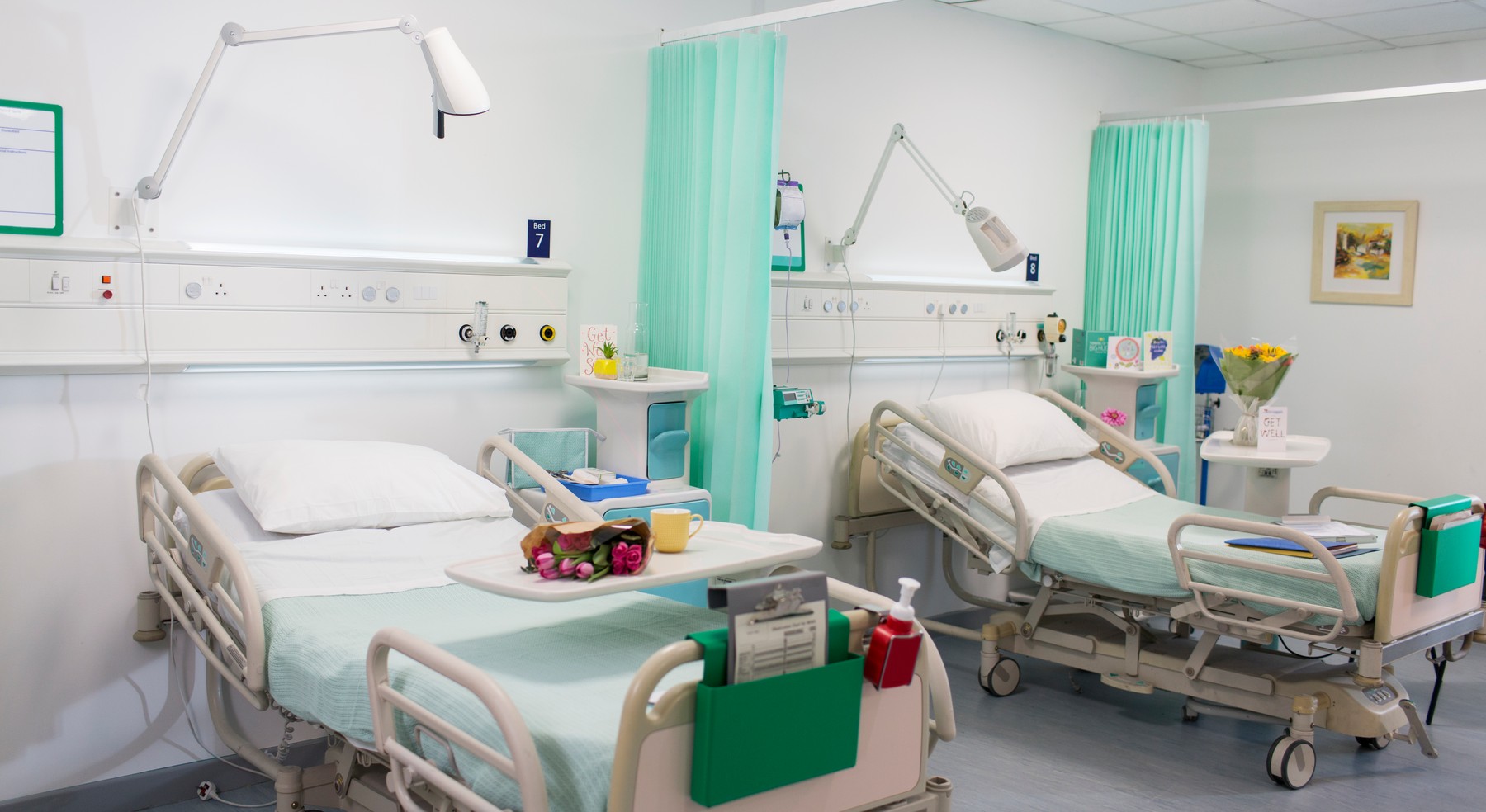 Trei spitale din Capitală vor primi și trata doar pacienții cu forme medii și severe de Covid-19