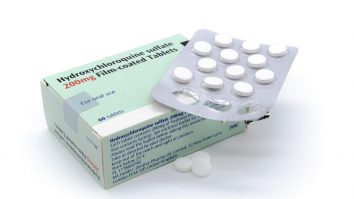Doi medici români cer eliminarea hidroxiclorochinei și a Lopinavir-Ritonavir din schema de tratament