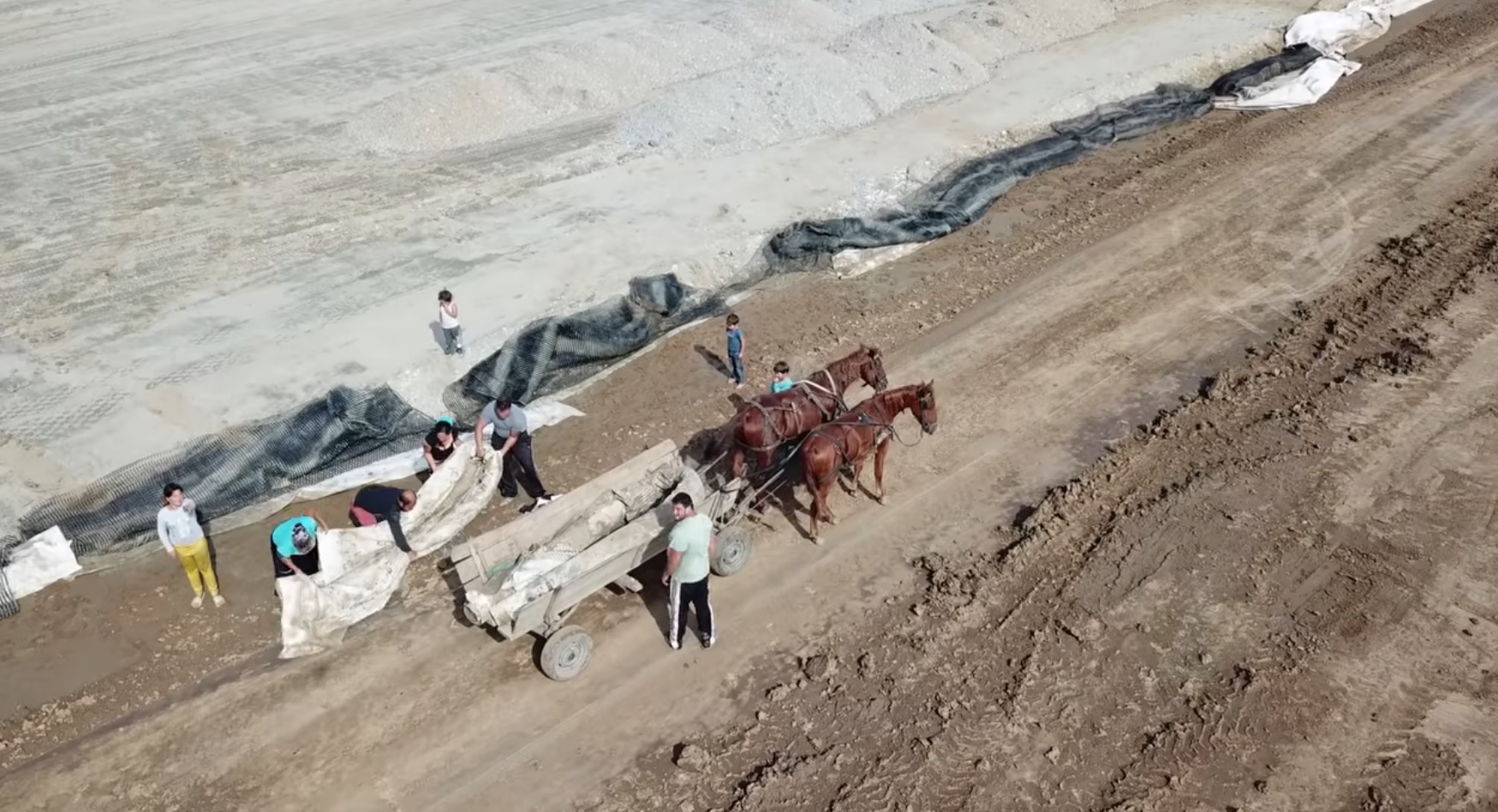 O dronă a filmat un jaf pe șantierul drumului expres Pitești – Craiova. Cum a reacționat Poliția. VIDEO