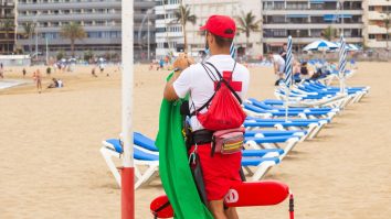 Cum au reuşit spaniolii să readucă turiştii în Insulele Canare. Când ajung primele avioane din Germania și UK