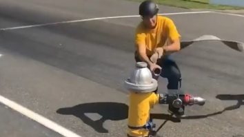 Jocurile Olimpice ale pompierilor. Au organizat propriile probe, care de care mai caraghioase