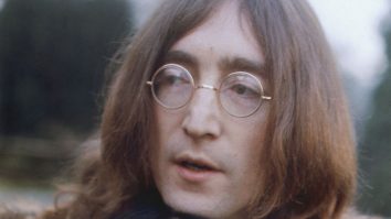 John Lennon ar fi împlinit azi 80 de ani. Povestea pianului pe care a compun piesa „Imagine”