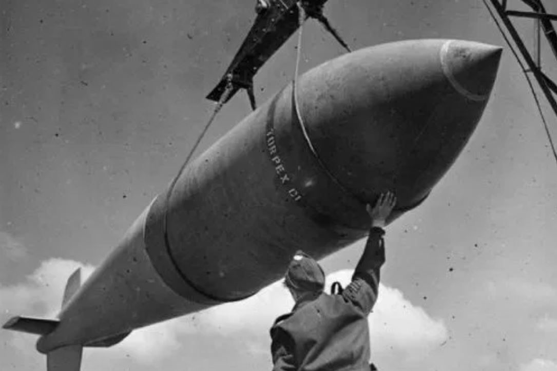 „Misiune imposibilă” în Polonia. Autoritățile încearcă să dezamorseze o bombă de cinci tone