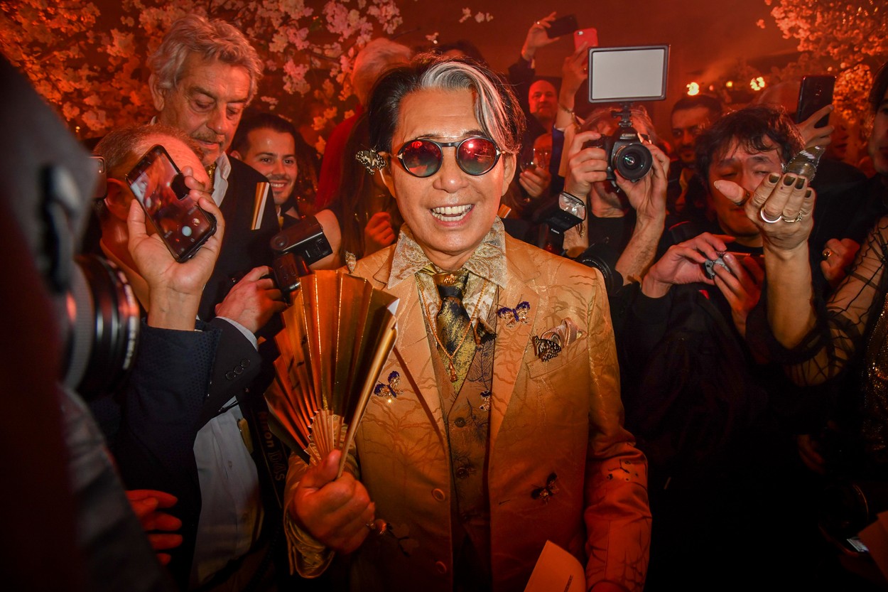Designerul japonez Kenzo a murit din cauza coronavirusului