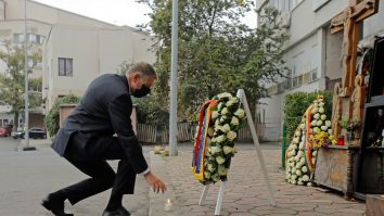 Iohannis a promulgat azi legea  pentru tratamentul victimelor de la Colectiv