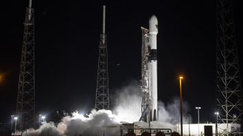SpaceX a oprit lansarea unui satelit către Spațiu cu 2 secunde înainte să aibă loc