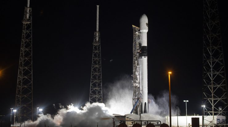 SpaceX a oprit lansarea unui satelit către Spațiu cu 2 secunde înainte să aibă loc