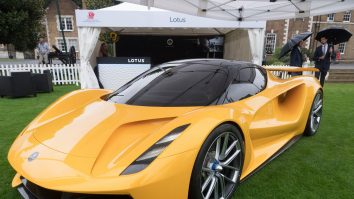 Lotus a intrat în lumea mașinilor electrice cu hypercar-ul Evija