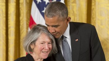 Louise Gluck este câștigătoarea Premiului Nobel pentru Literatură în 2020