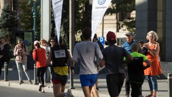 Anularea maratonului de la București în ultimul moment naște revoltă: O să ajungem o populație îndobitocită și obeză