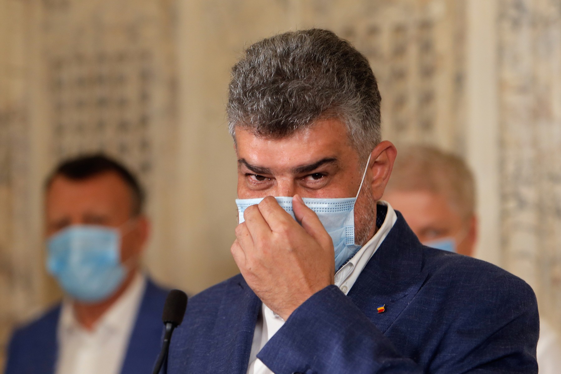 Marcel Ciolacu Voiculescu Taie Frunză La Caini Fără Mască Prin Parlament