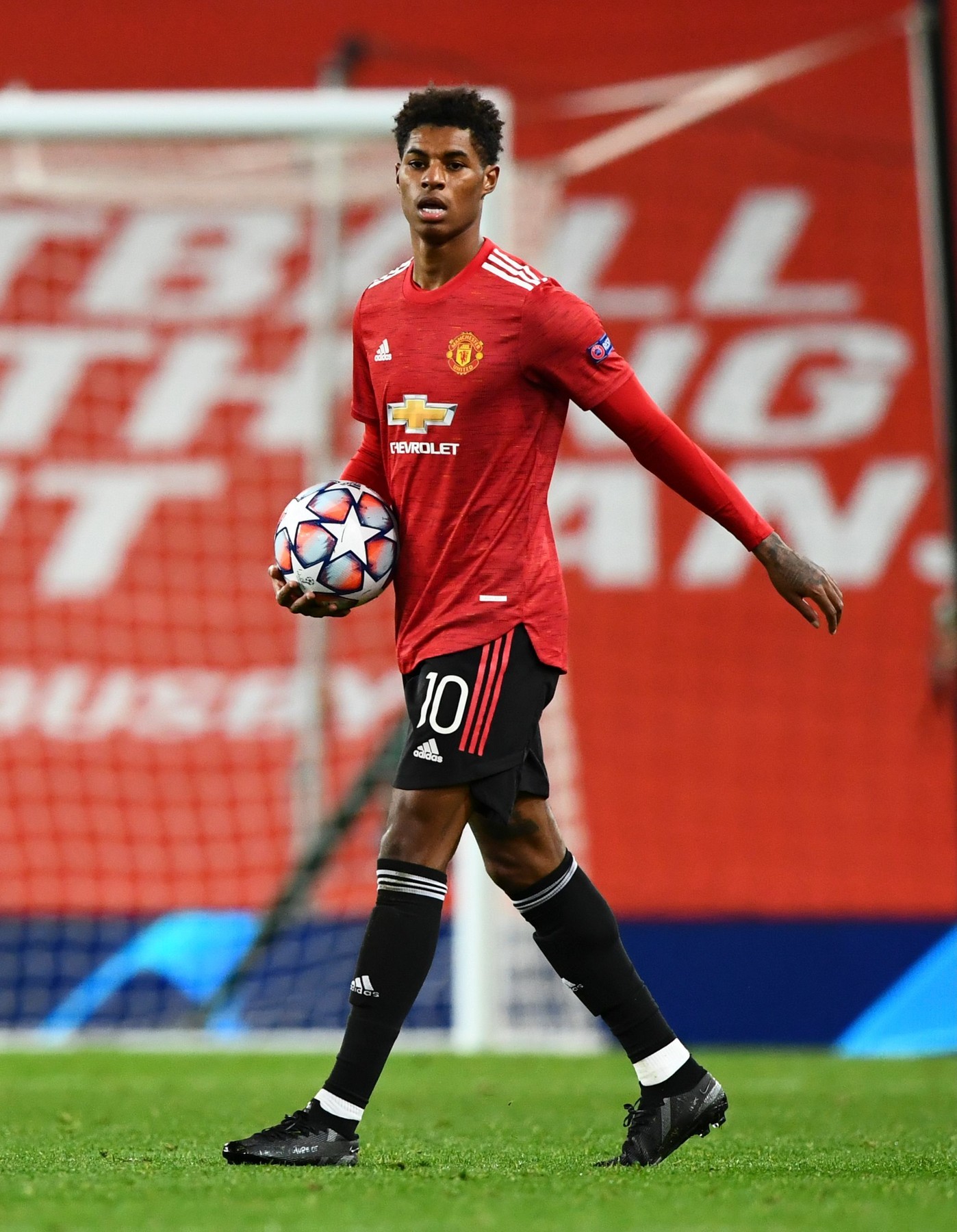 Seară cu multe goluri în Champions League. Barcelona se impune după un hat-trick anulat al lui Morata