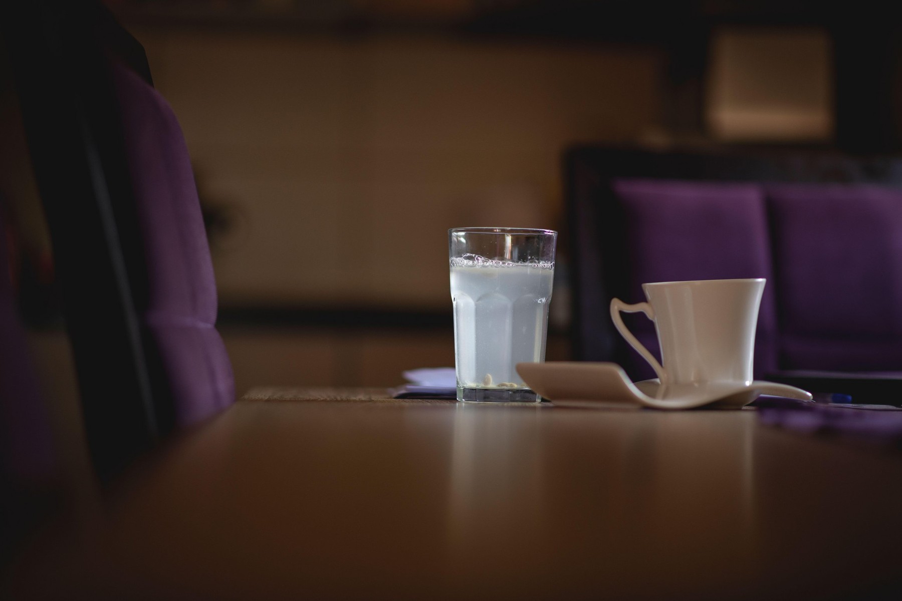 Japonezii au creat o masă cu încălzire pentru restaurante, numai bună pentru vremea rea