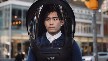 Masca VYZR, un concept desprins din filmele SF, împotriva coronavirusului