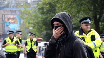 Masca jos, banul jos. Amenzi de 150.000 de lei pentru lipsa măştii