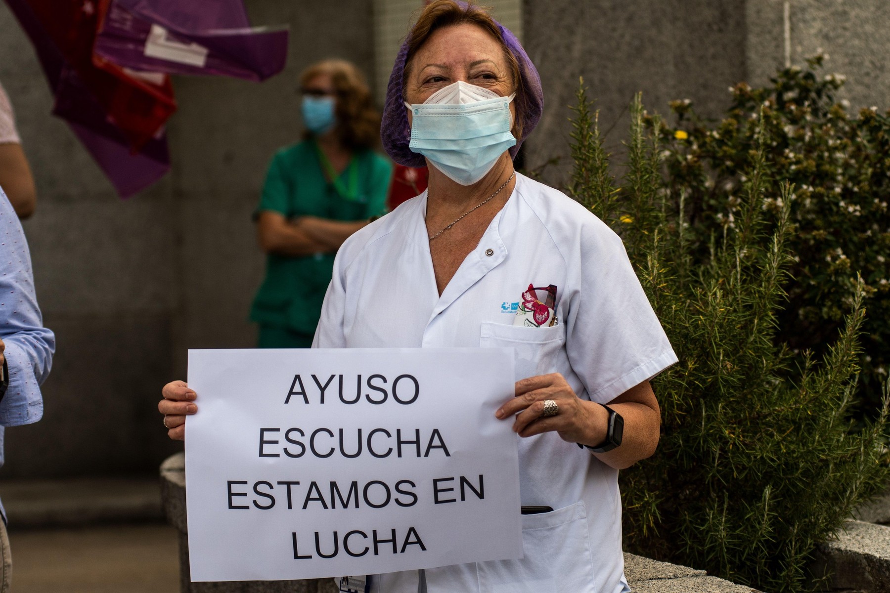 Medicii spanioli dau vina pe disputele dintre politicieni pentru gestionarea pandemiei. 55 de organizații au semnat un manifest