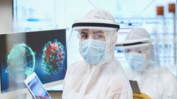 Studiu: O mutaţie suferită de SARS-CoV-2, mult mai contagioasă decât virusul în sine