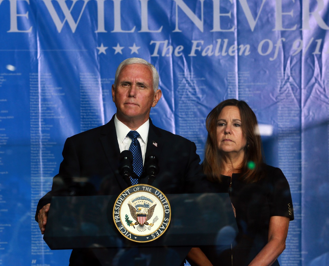 Vicepreședintele Mike Pence și soția lui, rezultat negativ la COVID19