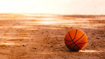 Baschetbaliști din tată în fiu. Cum petrec cei mici timp antrenându-se împreună cu părinții